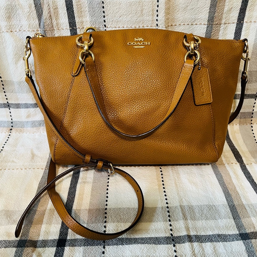 Coach Tan Pebbled Leather Tote with Gold Hardware - Picture 9 of 11
